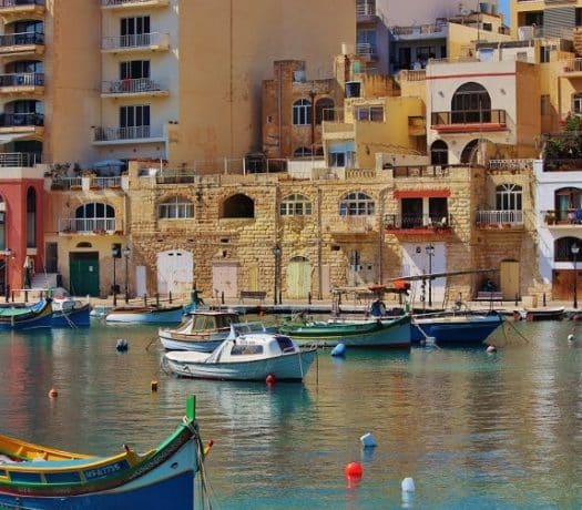 Vue sur le port à La Valette à Malte