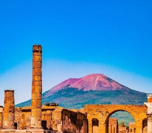 Le site antique de Pompéi et le Vésuve