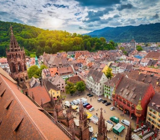 Place de la Cathédrale (La Münsterplatz) - Fribourg-en-Brigsau