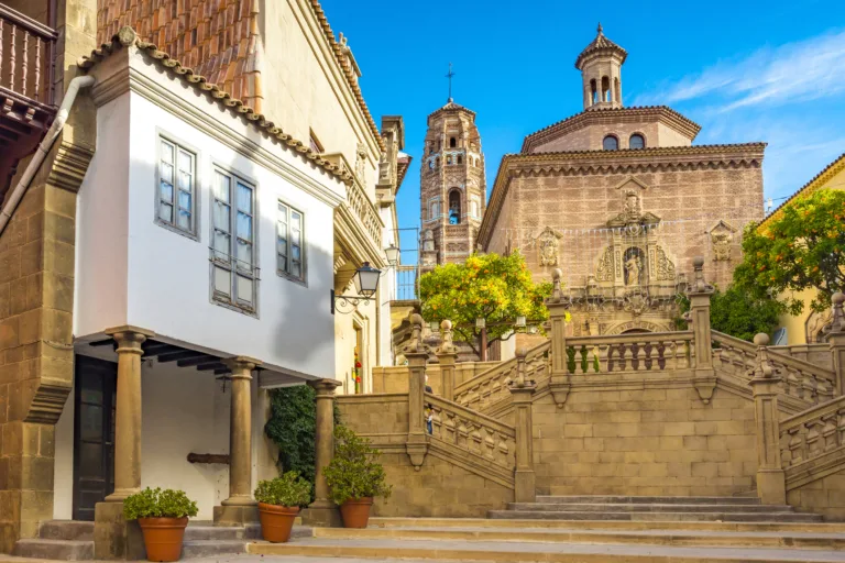 Le Poble Espanyol et la colline de Montjuic - Image