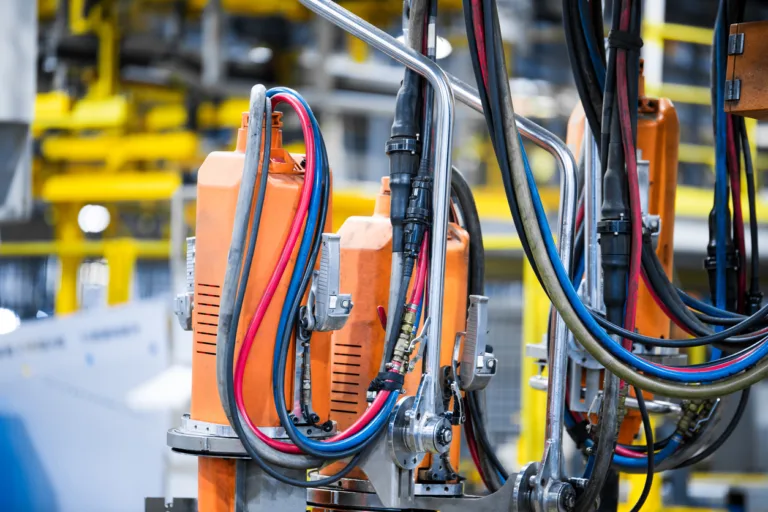 Plongée dans l'industrie automobile et les innovations techniques - Image