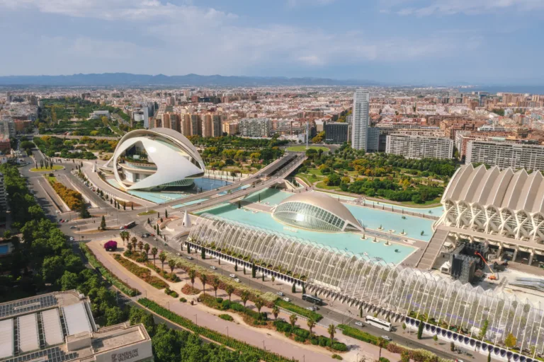 Valence : Immersion Culturelle et Naturelle - Image