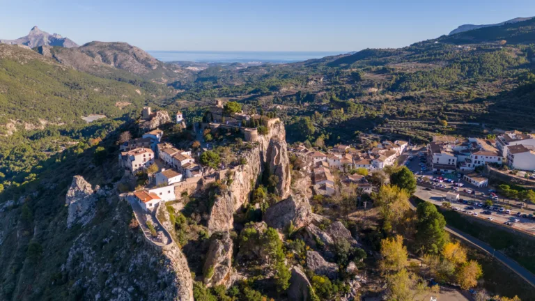 Villages perchés et panoramas d’exception - Image