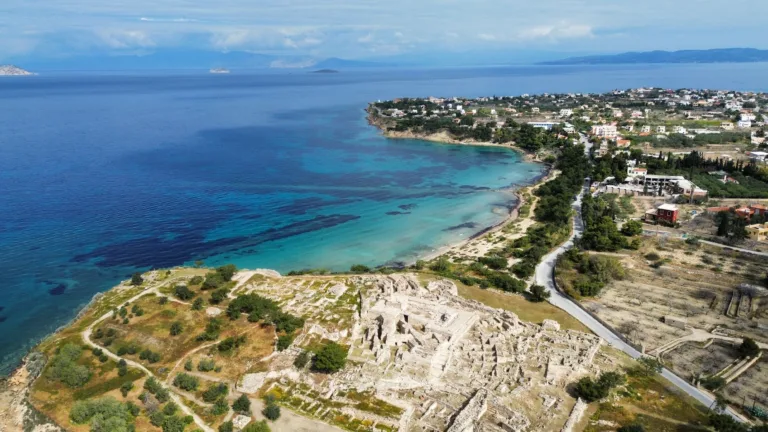 Entre Terre et Mer : Athènes, Égine et les Trésors Grecs - Image