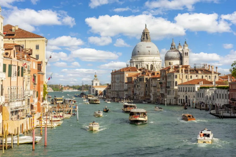 Premiers pas dans la ville de Venise - Image
